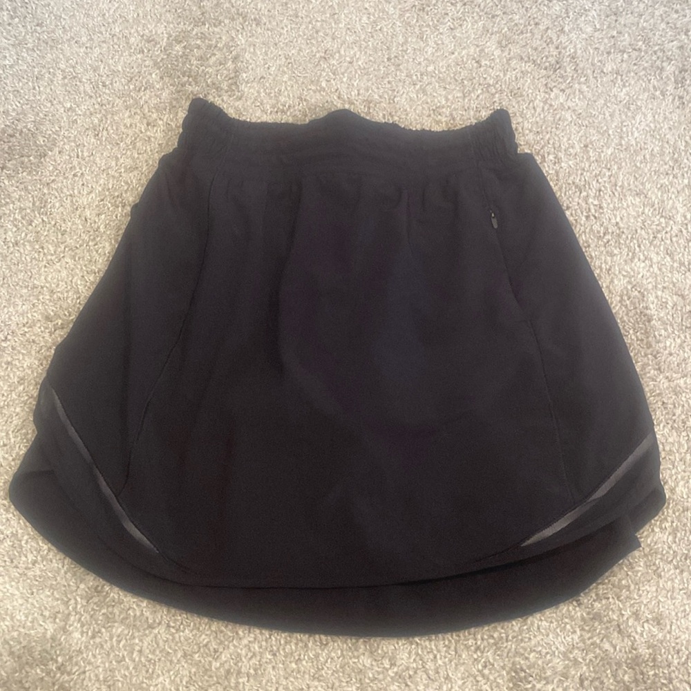 Lululemon black tennis skirt size 4 with tall/long length